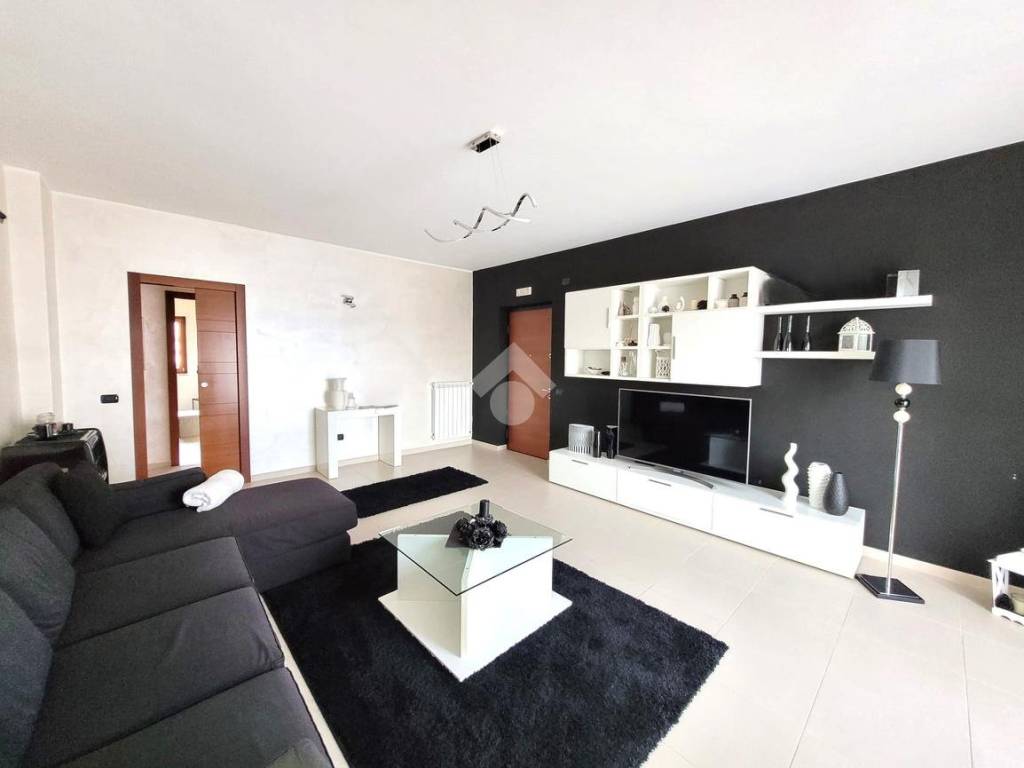 Appartamento a Airola in VIA LAVATOIO - Foto 2