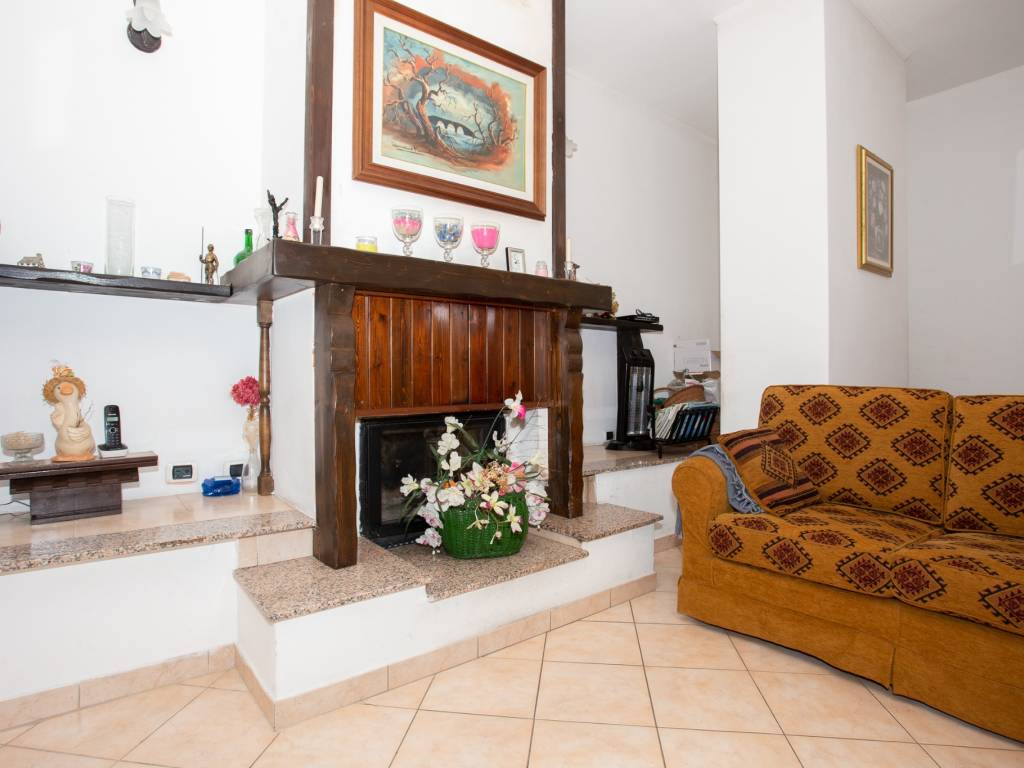 Villa a Tradate in Via Damiano Chiesa - Foto 4