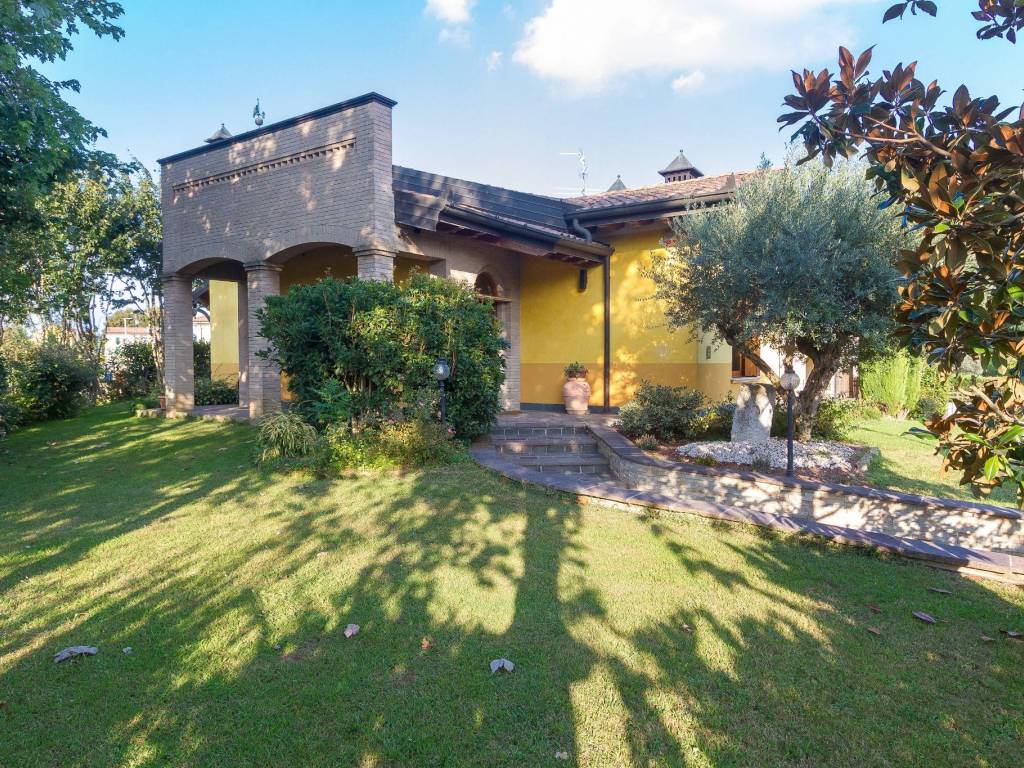 Villa a Cremona in Via Mario Flores - Foto 2