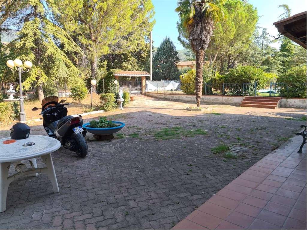 Appartamento a Terni in Strada di Prisciano - Foto 3