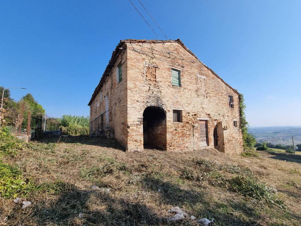 Rustico / casale a Loro piceno in Contrada Vignali Bagnere - Foto 3