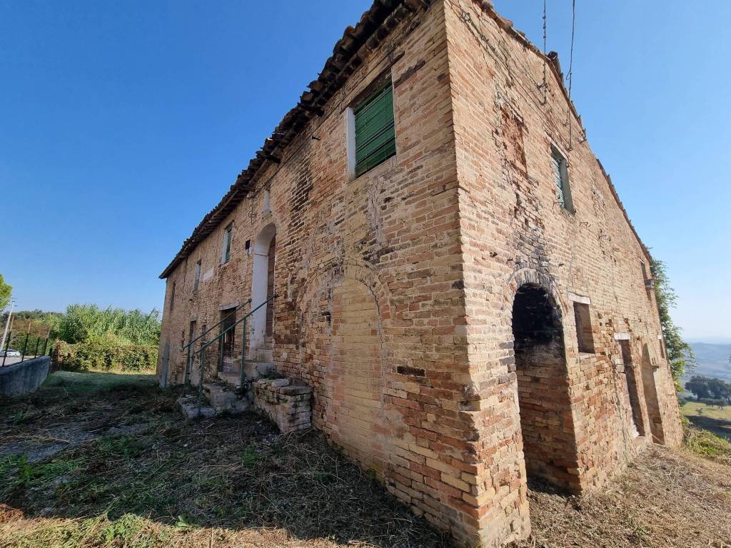 Rustico / casale a Loro piceno in Contrada Vignali Bagnere - Foto 4