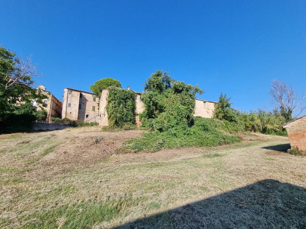 Rustico / casale a Loro piceno in Contrada Vignali Bagnere - Foto 5