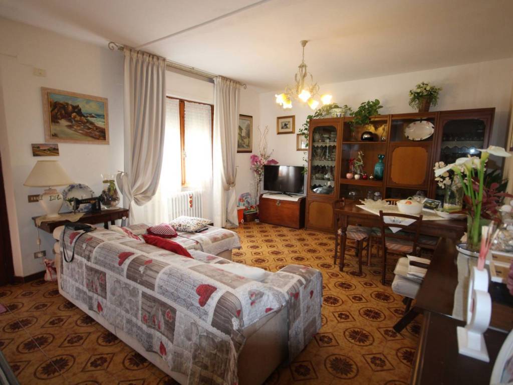 Appartamento a Castagneto carducci - Foto 2