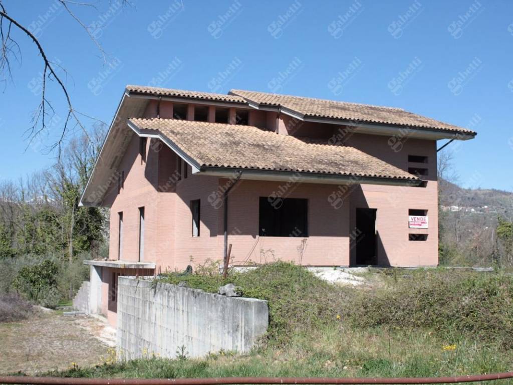 Villa a Isernia in C.da Castagna, sn - Foto 3