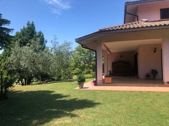 Villa a Poggio mirteto in SS313 - Foto 5