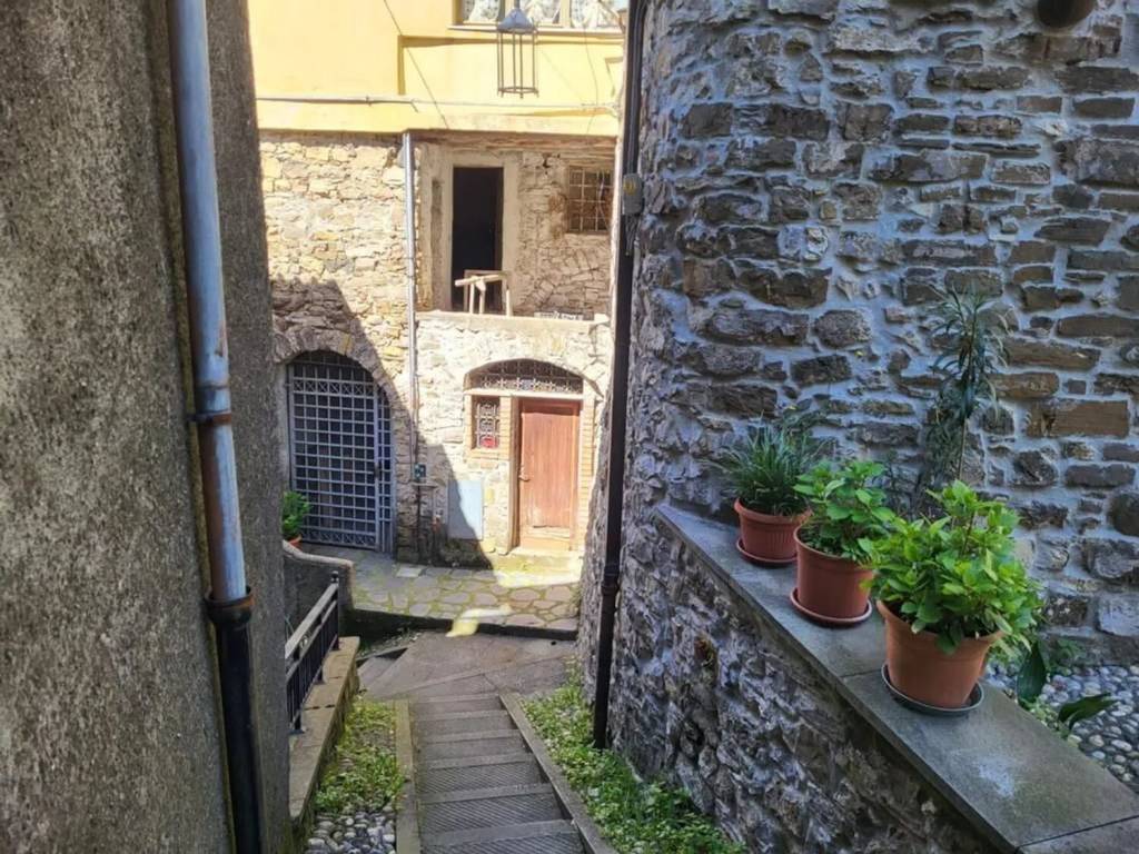 Villa a Bolano in Salita Al Poggio, 26 - Foto 2