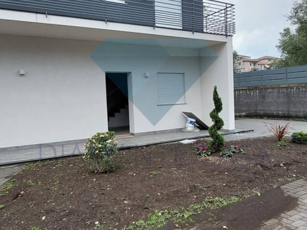Villa a Gravina di catania in Via Giacomo Leopardi - Foto 2