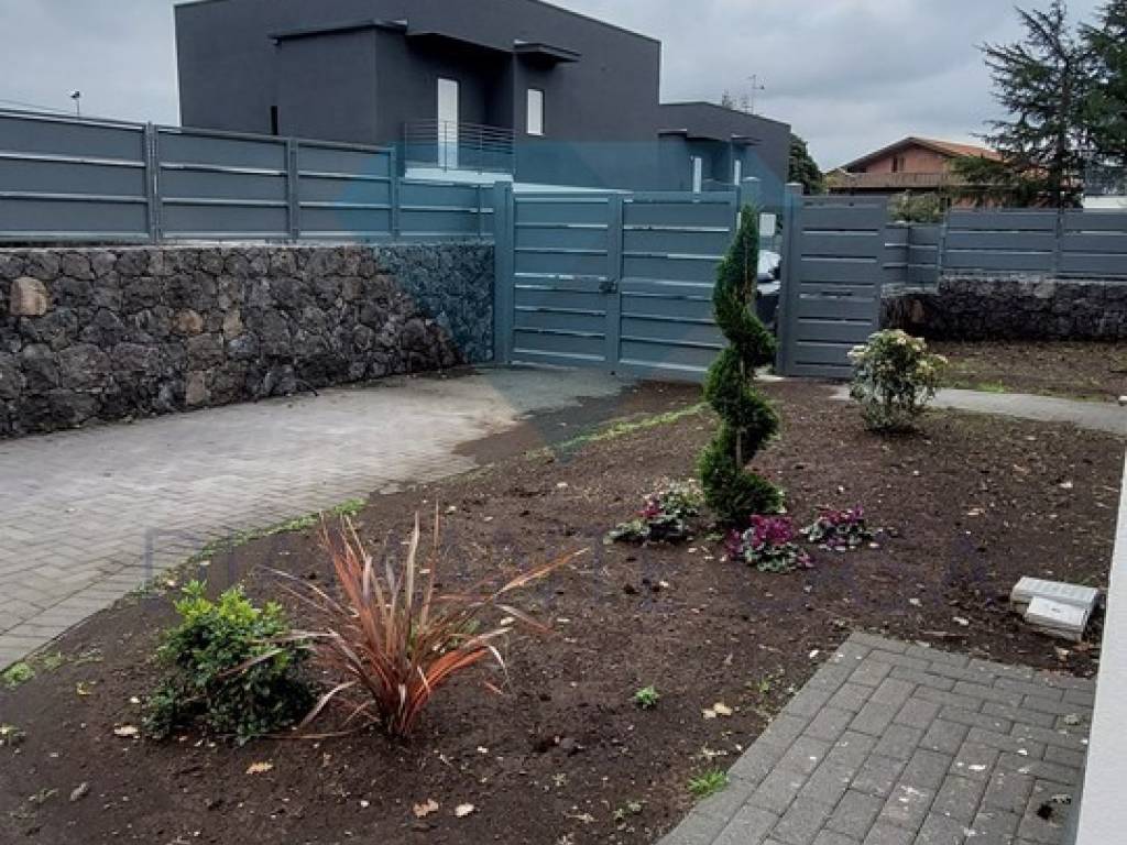 Villa a Gravina di catania in Via Giacomo Leopardi - Foto 4