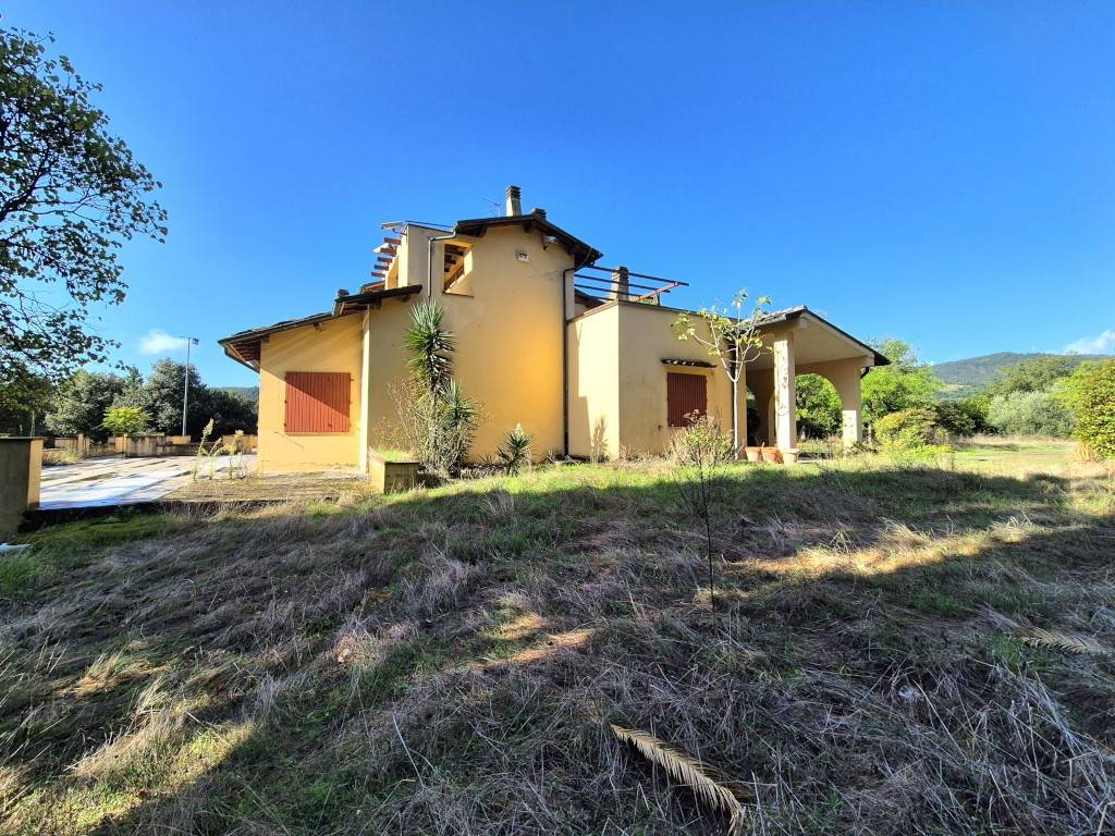 Rustico / casale a Carmignano in Piazza Vittorio Emanuele II - Foto 2