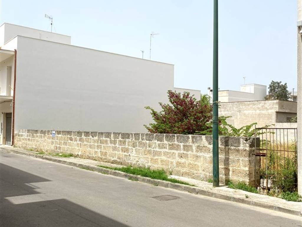 Terreno a Galatone in Via Giovanni Miccoli - Foto 3