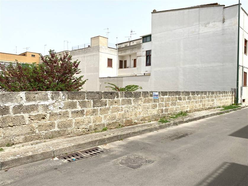 Terreno a Galatone in Via Giovanni Miccoli - Foto 4