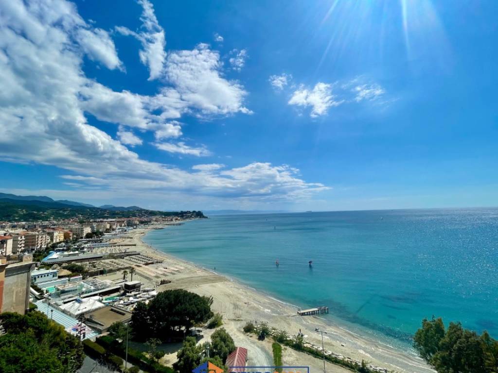 Appartamento a Albissola marina in Via Jacopo della Quercia - Foto 2