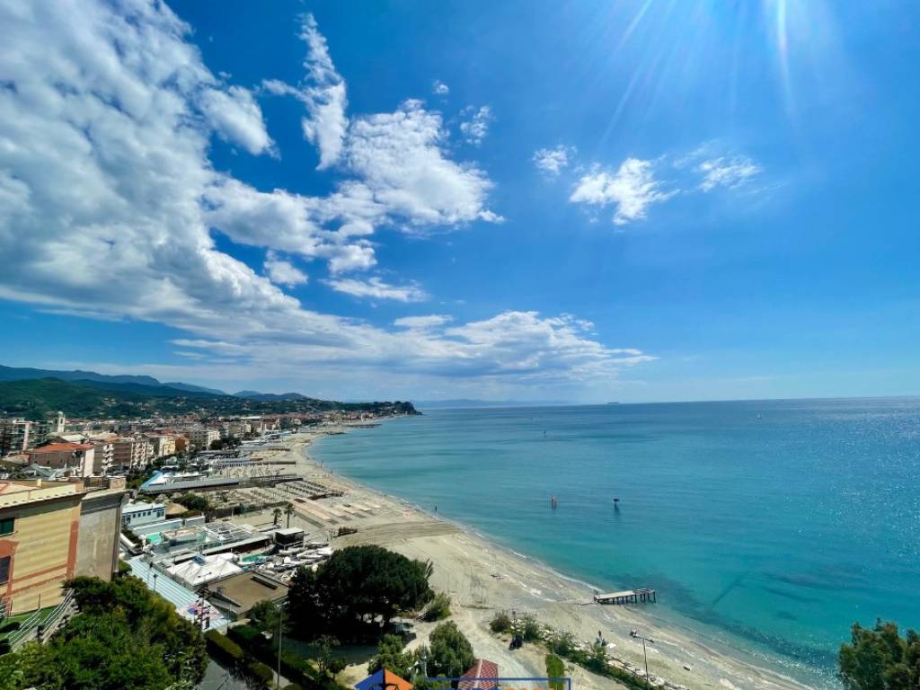 Appartamento a Albissola marina in Via Jacopo della Quercia - Foto 3