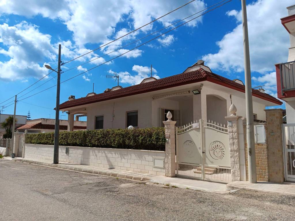 Appartamento a Manduria in Via Isola di Pianosa, 92 - Foto 2