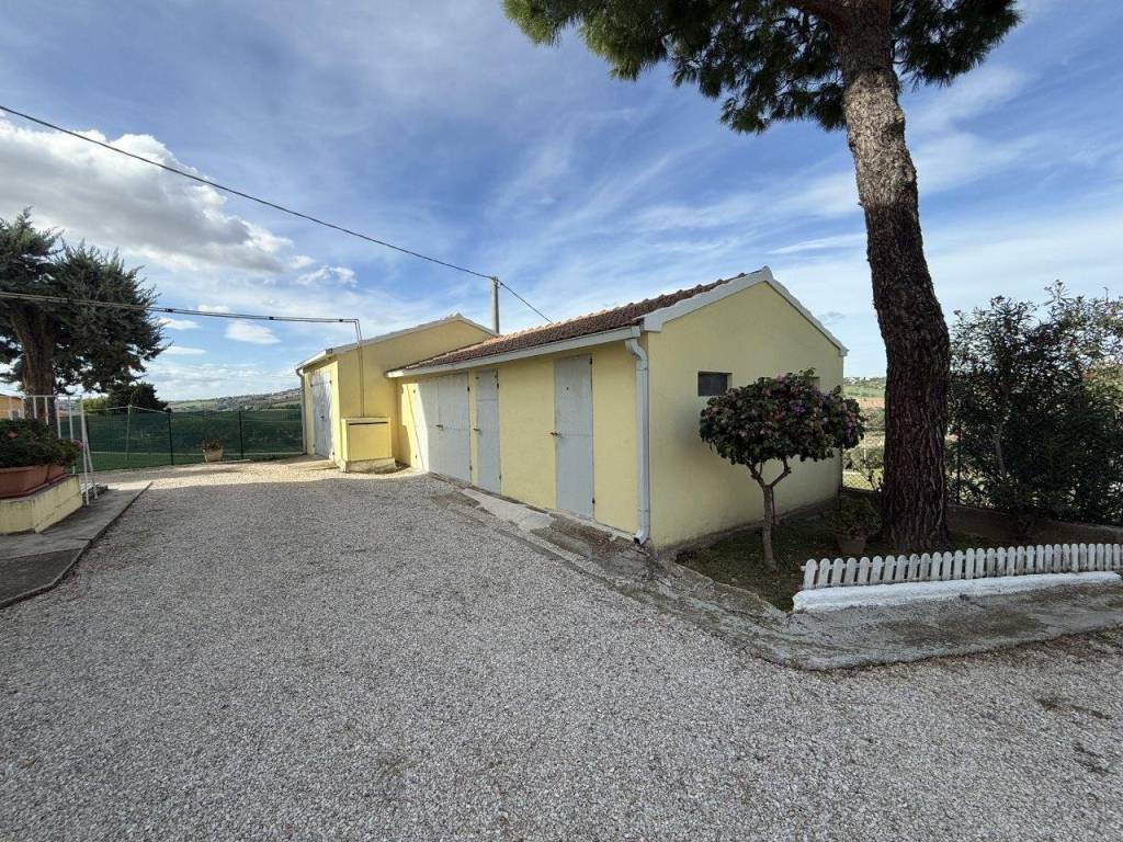 Casa indipendente a Civitanova marche in Contrada San Savino, 60 - Foto 4