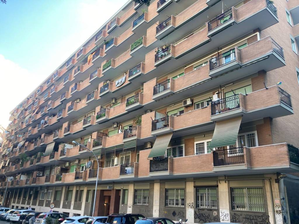 Appartamento a Roma in Via Appia Nuova, 572 - Foto 1
