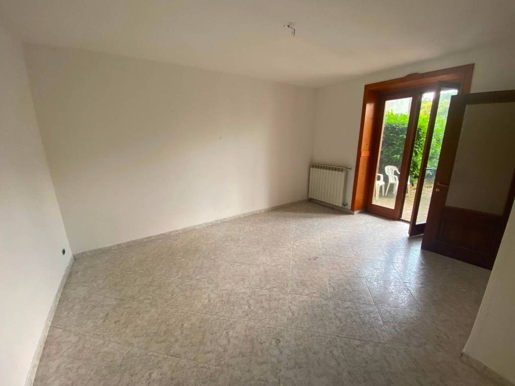 Villa a Castelletto sopra ticino in Via Baraggia - Foto 4