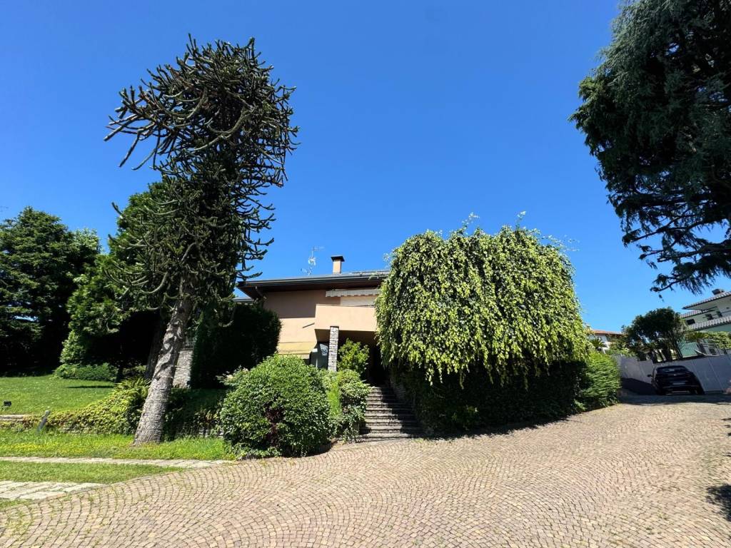 Villa a Gallarate in Via F. Buffoni - Foto 2