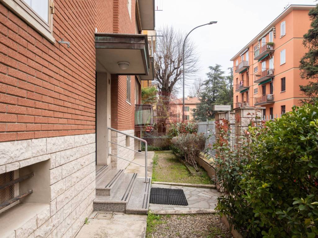 Appartamento a Bologna in Via Alceste Giovannini, 12 - Foto 2