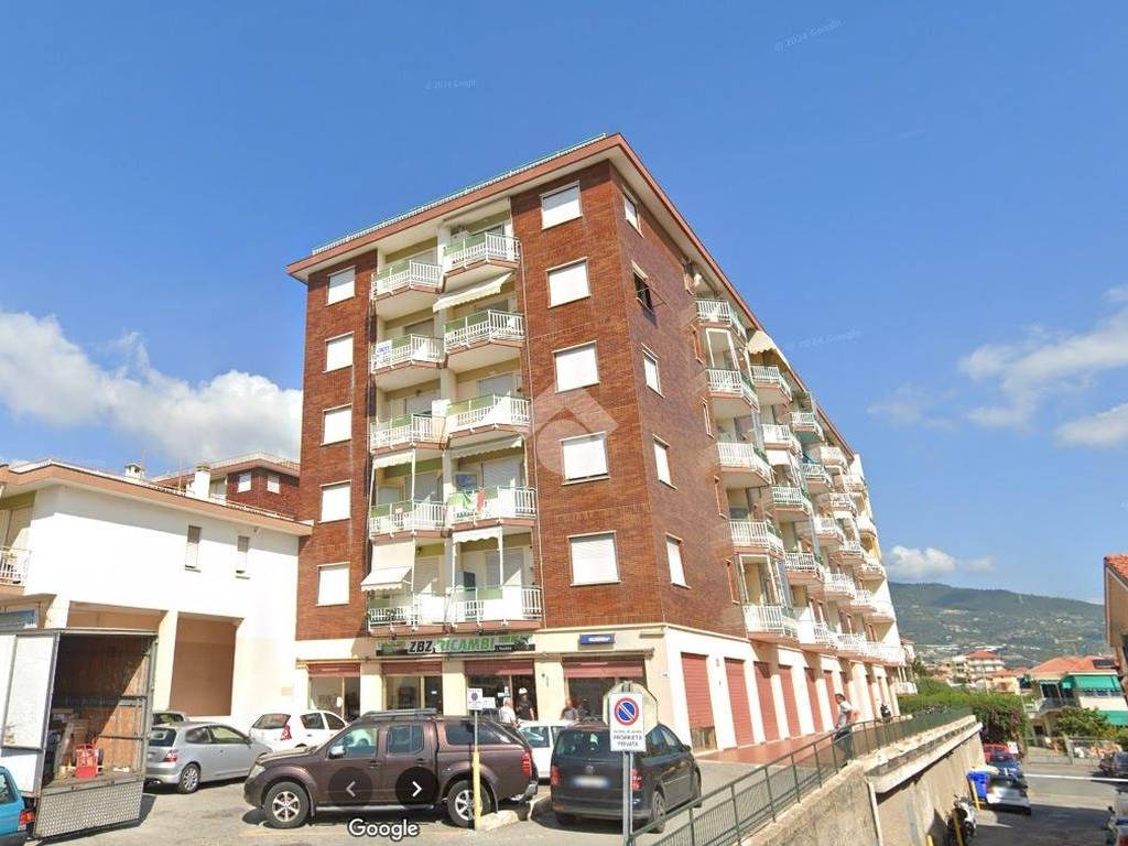 Box / garage a Taggia in Via Aurelia Levante - Foto 2