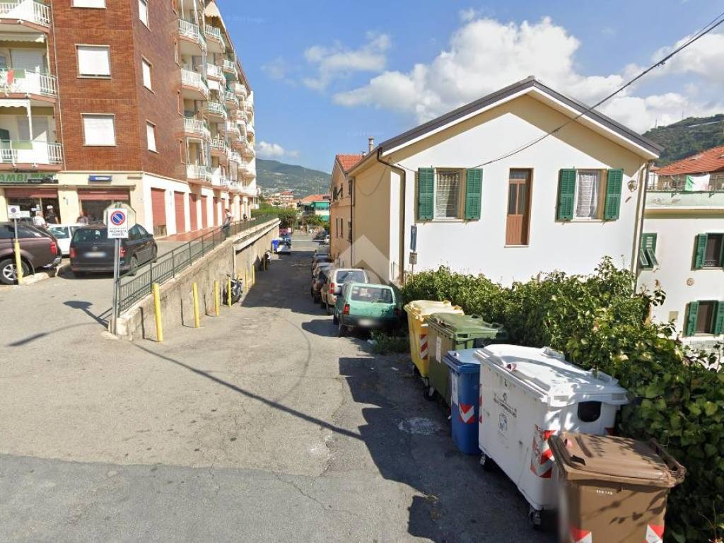 Box / garage a Taggia in Via Aurelia Levante - Foto 3