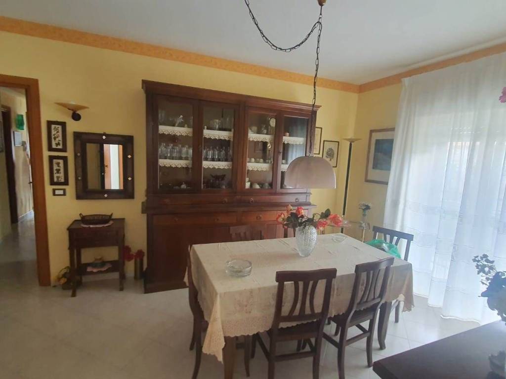Appartamento a Camporotondo etneo in Viale Giovanni XXIII - Foto 2