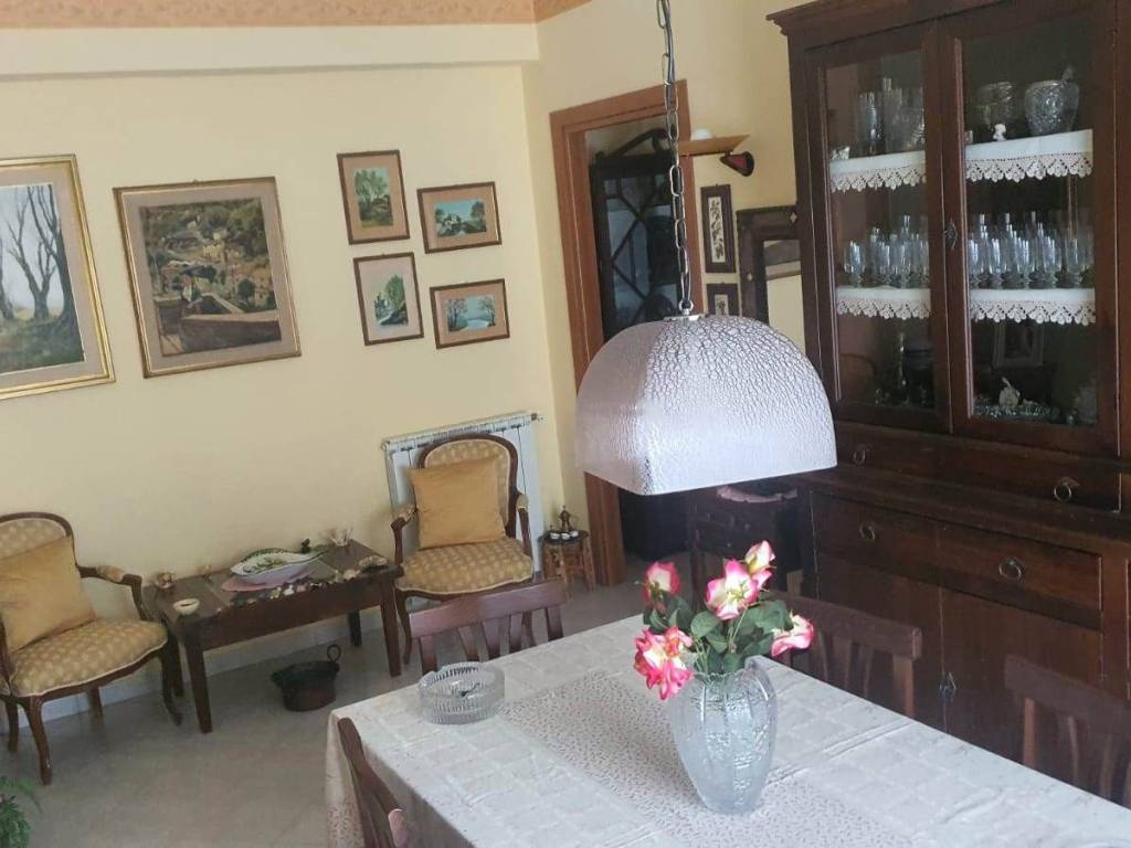 Appartamento a Camporotondo etneo in Viale Giovanni XXIII - Foto 3