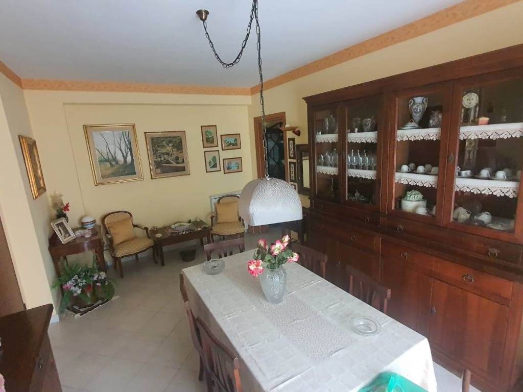 Appartamento a Camporotondo etneo in Viale Giovanni XXIII - Foto 4