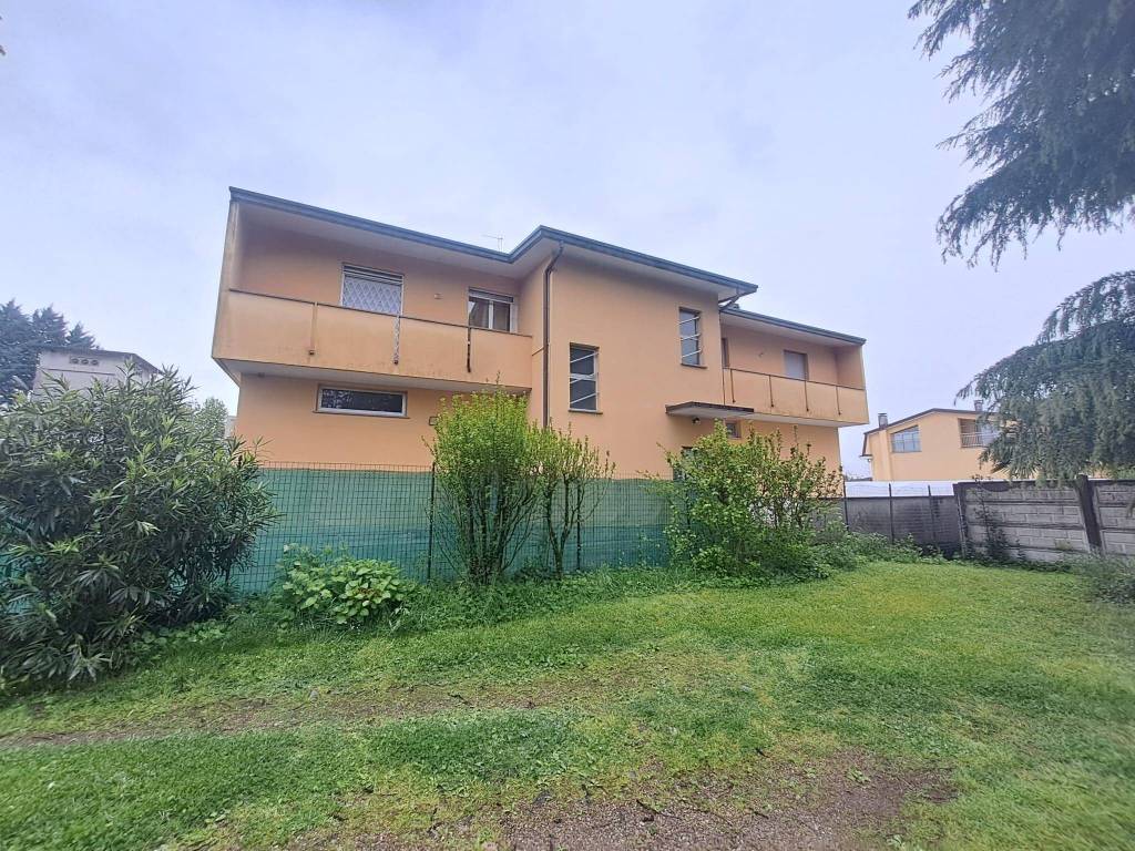 Appartamento a Gorla minore in Via Ambrogio Colombo, 35 - Foto 3