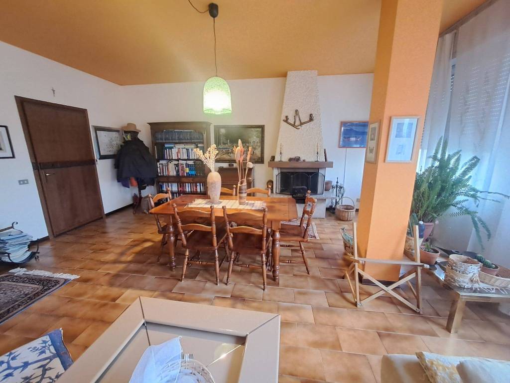 Appartamento a Gorla minore in Via Ambrogio Colombo, 35 - Foto 4
