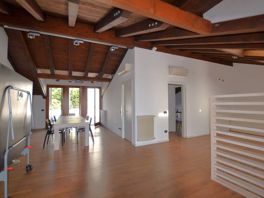 Attico / mansarda a Sacile in Viale Giuseppe Lacchin, 34 - Foto 4