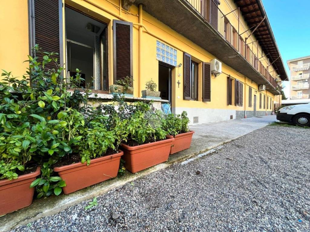 Appartamento a Legnano in Via Mauro Venegoni, 102 - Foto 3
