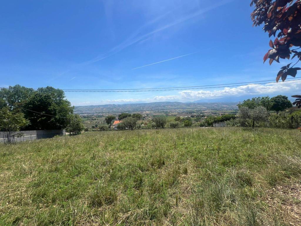 Terreno a Roseto degli abruzzi in Via Pietro Amodeo - Foto 4