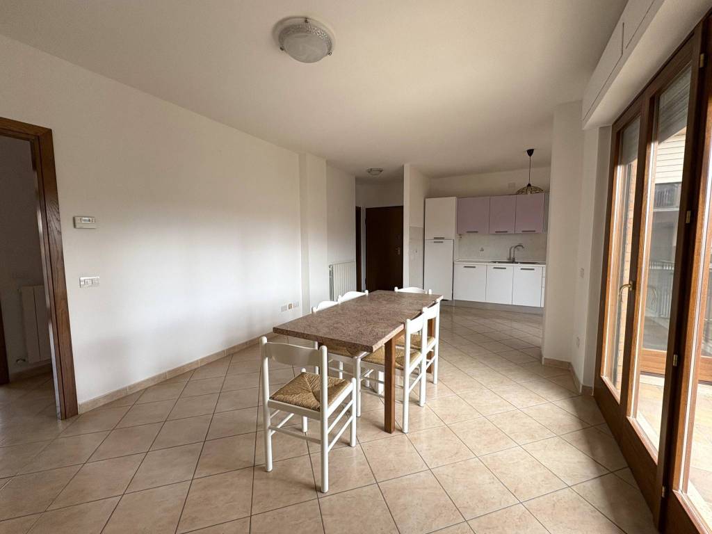 Appartamento a Castiglione del lago in Via Firenze - Foto 4