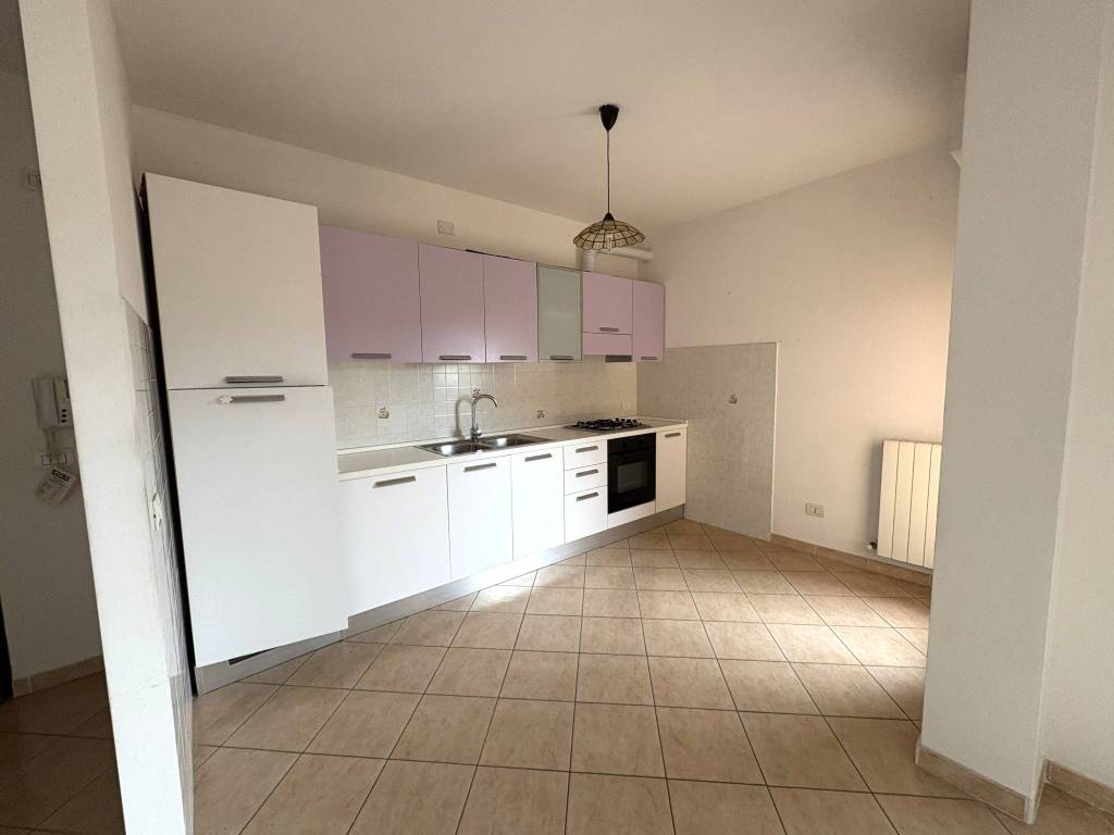 Appartamento a Castiglione del lago in Via Firenze - Foto 5