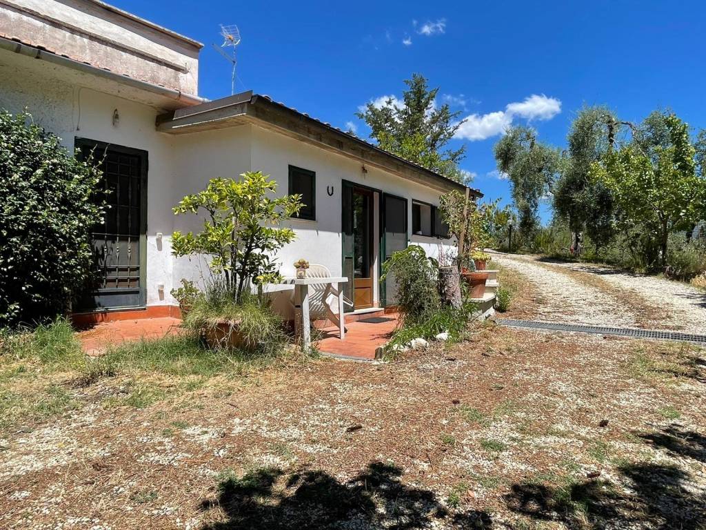 Villa a Montopoli di sabina in via Caprareccia - Foto 5