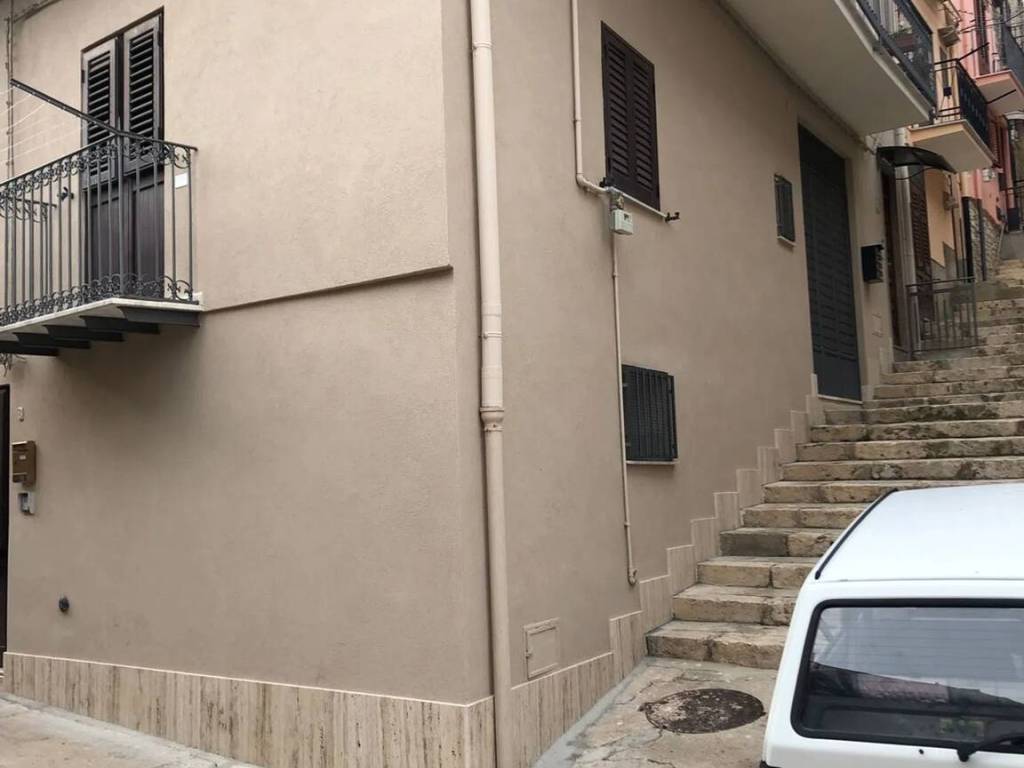 Appartamento a Caccamo in Via Cairoli, 2 - Foto 2