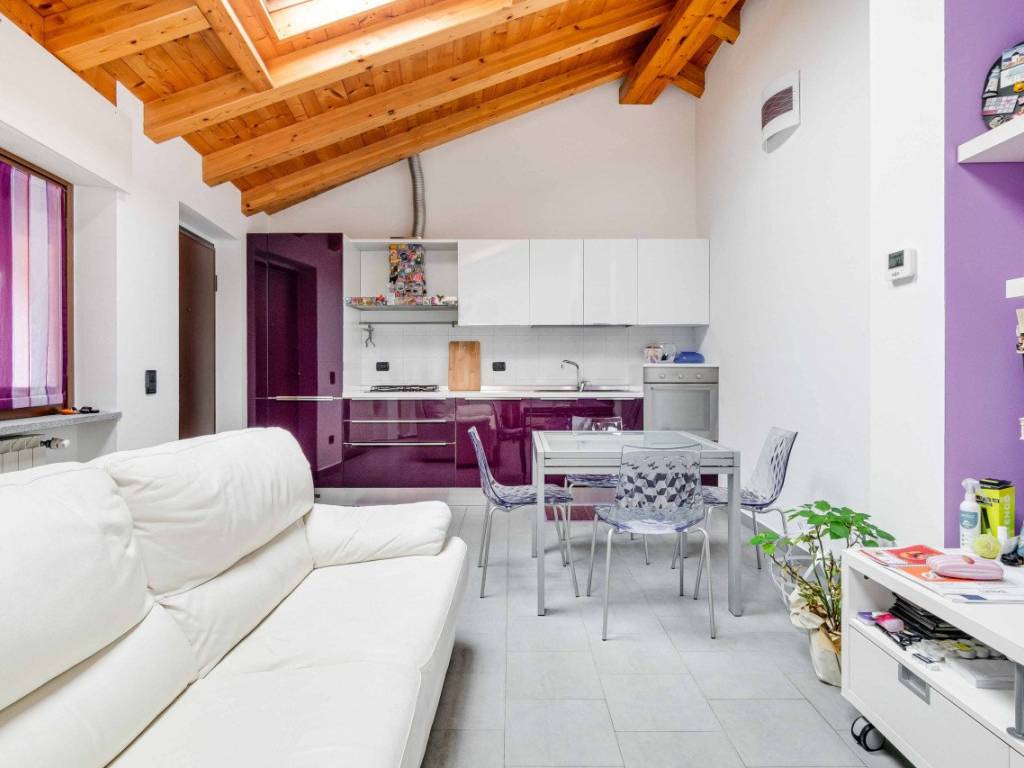 Appartamento a Parabiago in via sant'antonio 33 - Foto 1