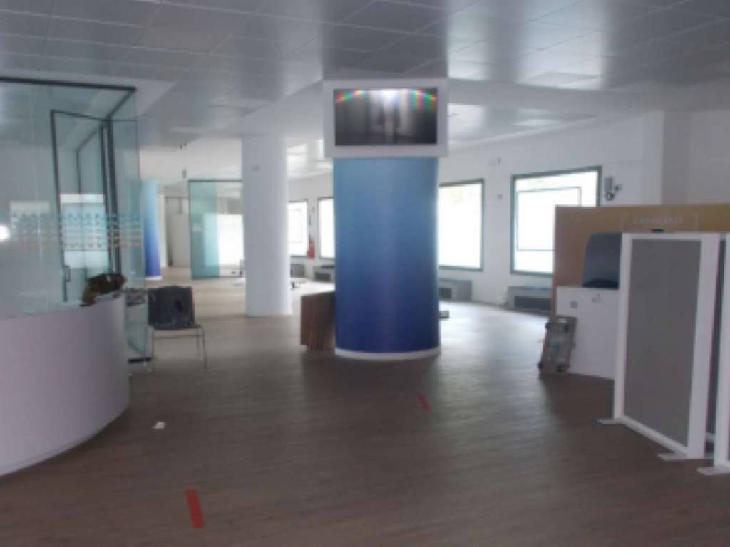 Immobile a Morbegno in piazza Caduti per la Libertà 9 - Foto 3