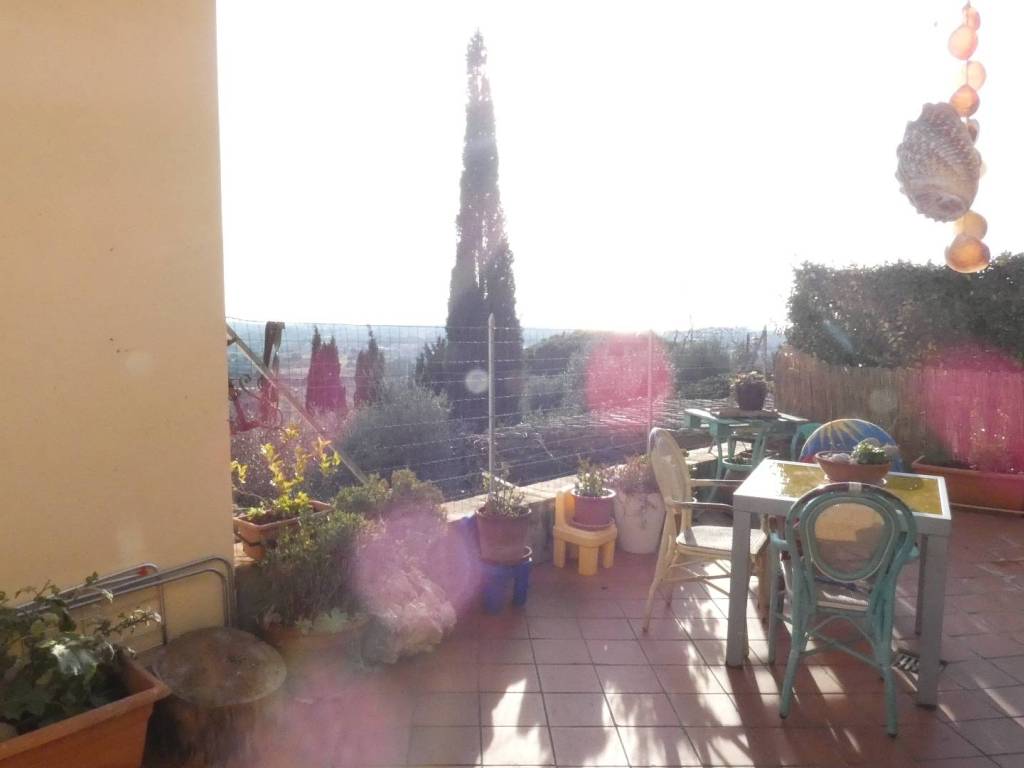 Casa indipendente a Rosignano marittimo in Via Enrico De Nicola, 57 - Foto 2