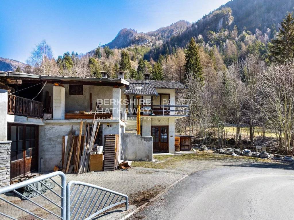 Villa a Antey-saint-andrè in Località Fiernaz, 28 Fiernaz - Foto 3