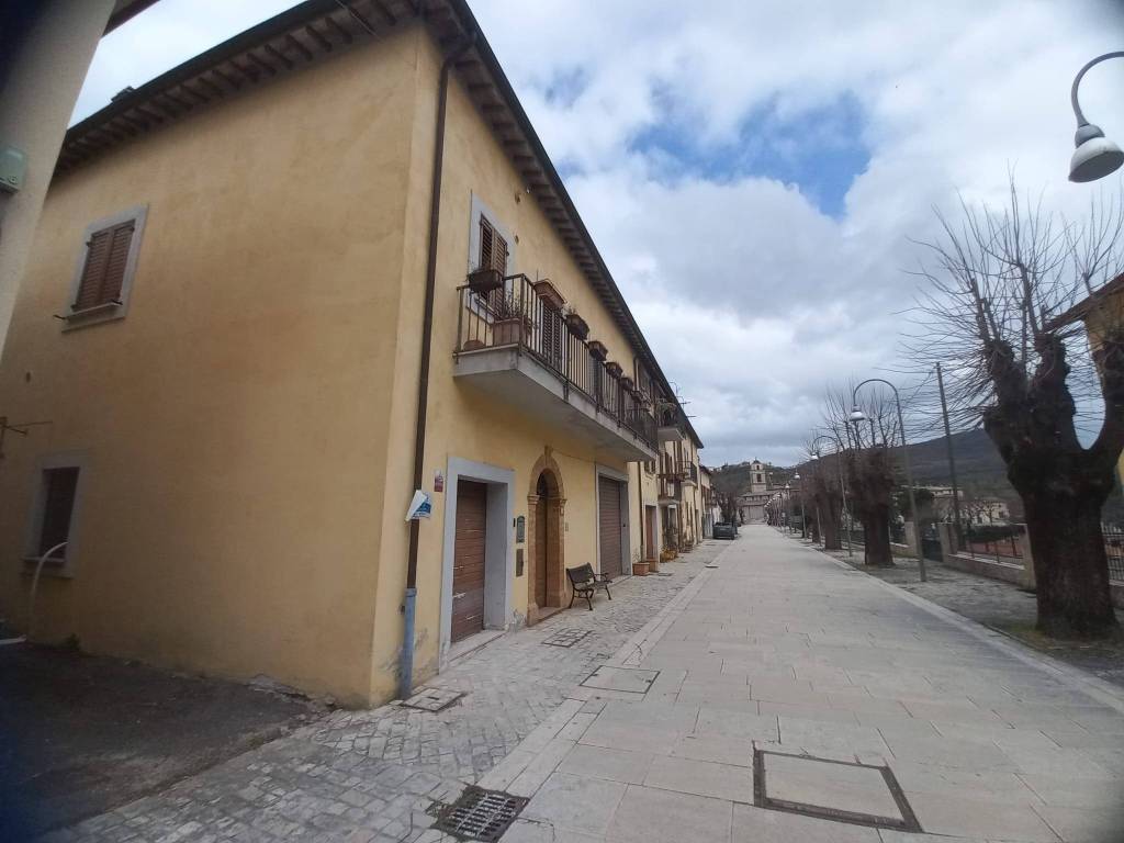 Appartamento a Sellano in Viale Guglielmo Marconi - Foto 2