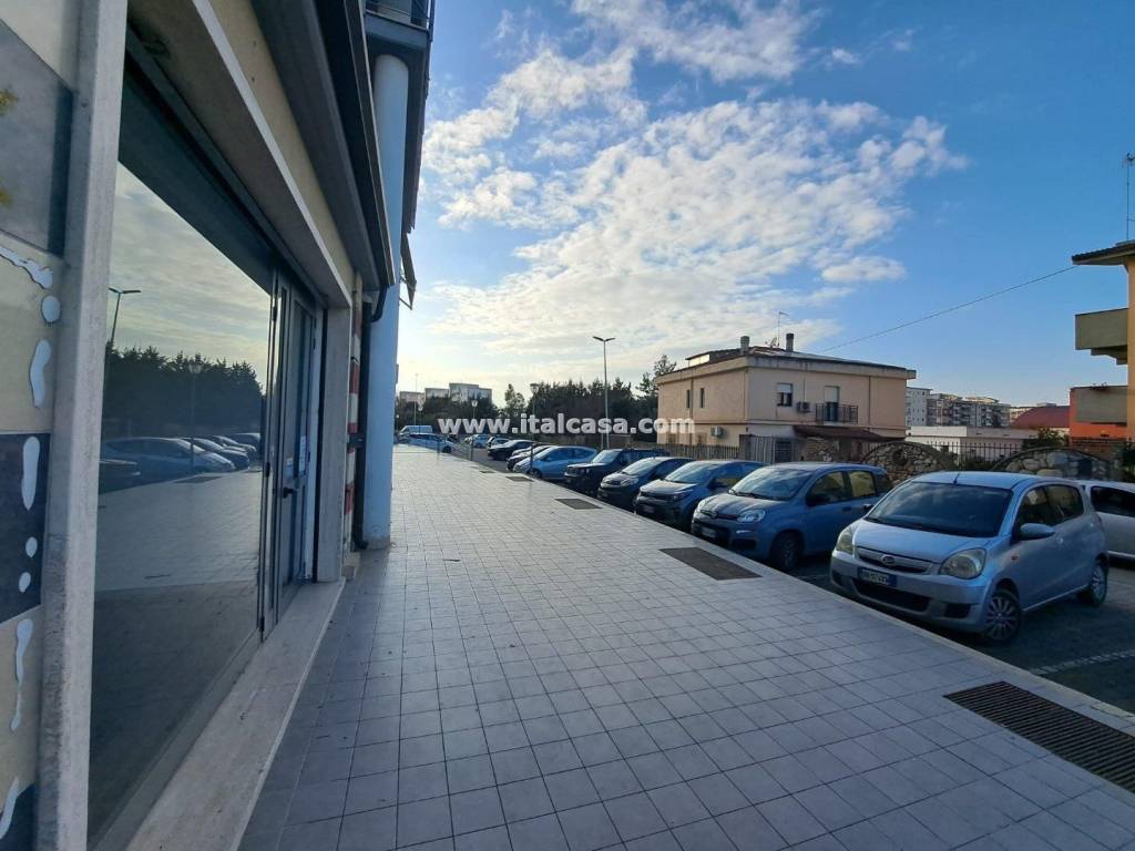 Immobile a Crotone in Via Unione Europea - Foto 5