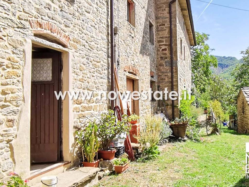 Casa indipendente a Sansepolcro in Frazione Montagna - Foto 5