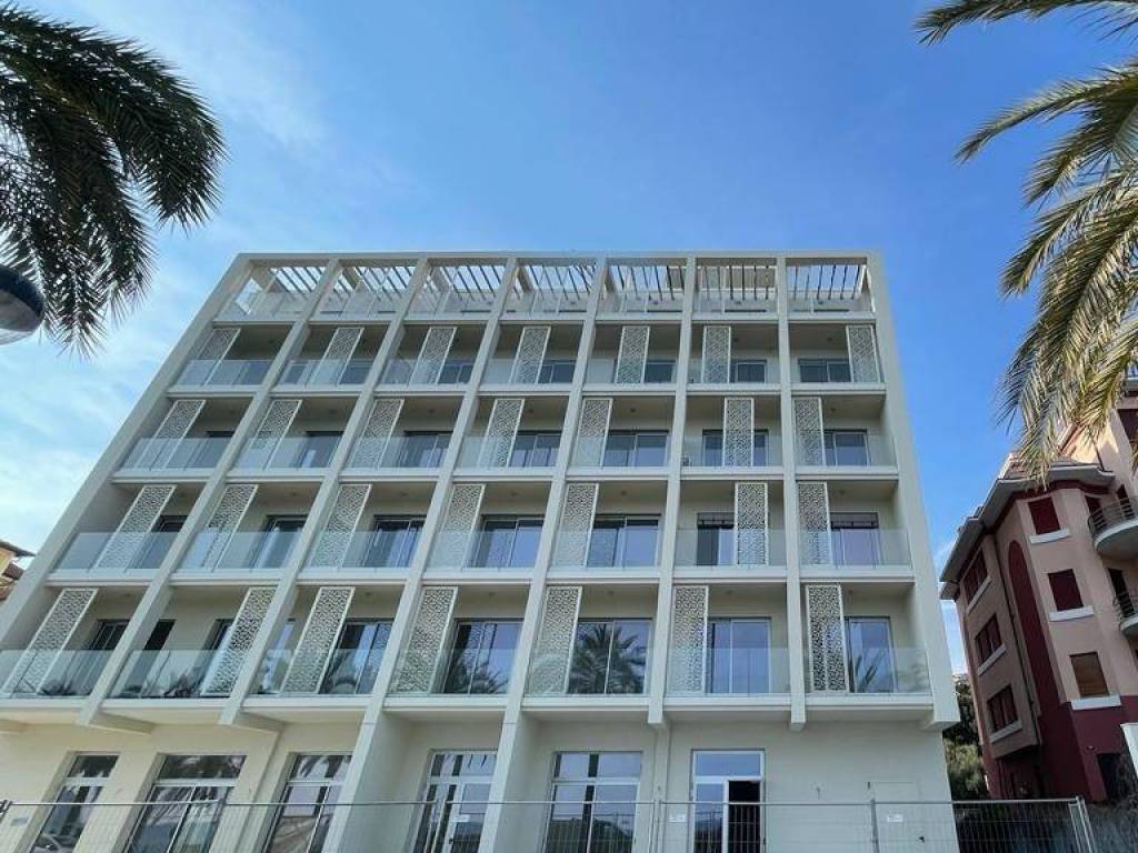 Appartamento a Spotorno in Lungomare Guglielmo Marconi - Foto 2