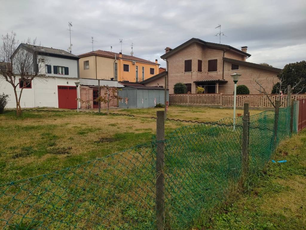 Terreno a Ferrara in Via Mario Lazzari - Foto 3
