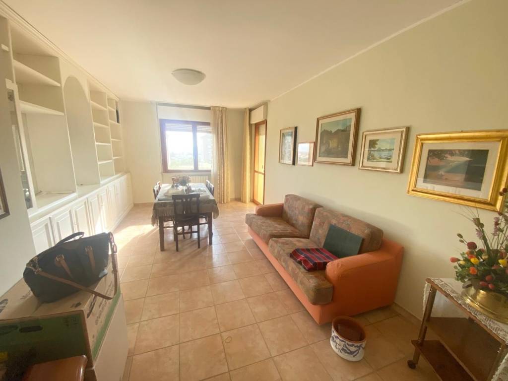 Appartamento a Pescara in Via Maestri del Lavoro d'Italia, 27 - Foto 2