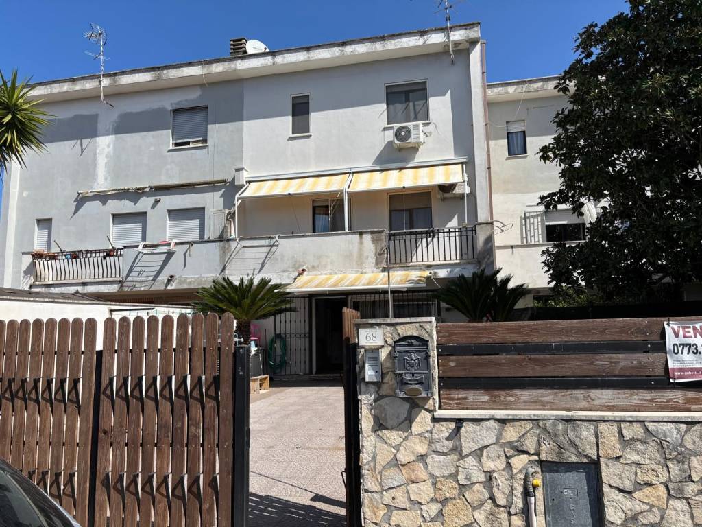 Villetta a schiera a Terracina in Via Angelo Sani - Foto 4
