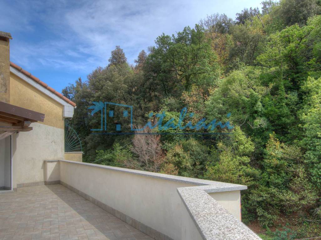 Appartamento a Varazze in Via Emilio Vecchia - Foto 3